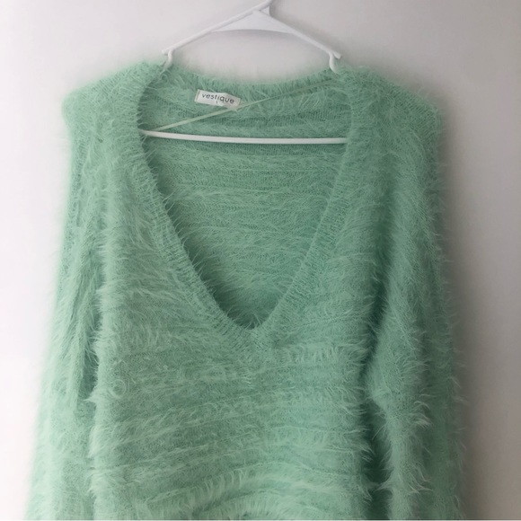 VESTIQUE women’s cropped fur long wide-sleeved sweater size small - Picture 2 of 6